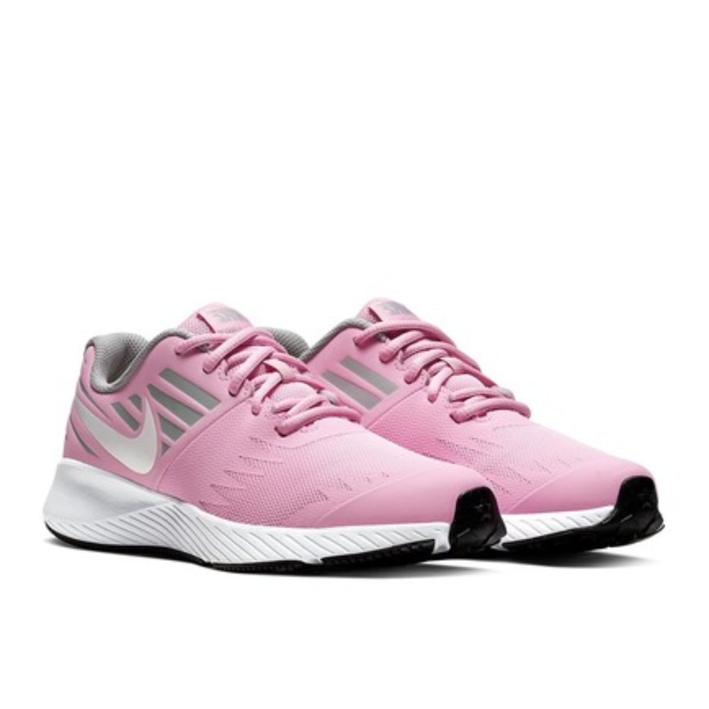 Nike Star Runner Sneaker